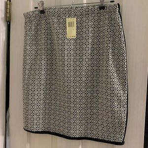 Black & White Printed Pencil Skirt